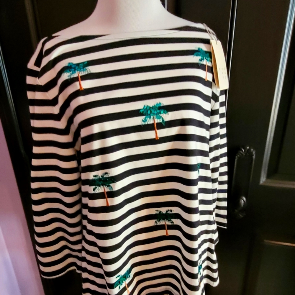" A.N.D. E WAY " NWT! Striped top with sequin 🌴 palm trees.